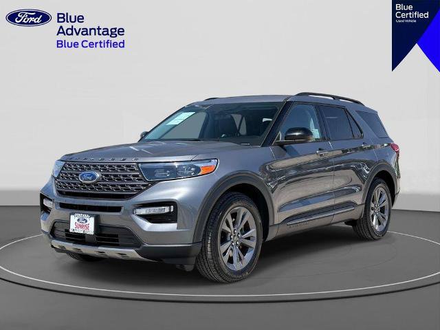 Certified 2022 Ford Explorer XLT w/ Equipment Group 202A RWD image 1