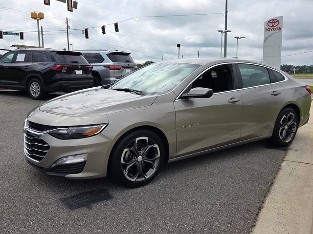 Used 2023 Chevrolet Malibu LT FWD image 3