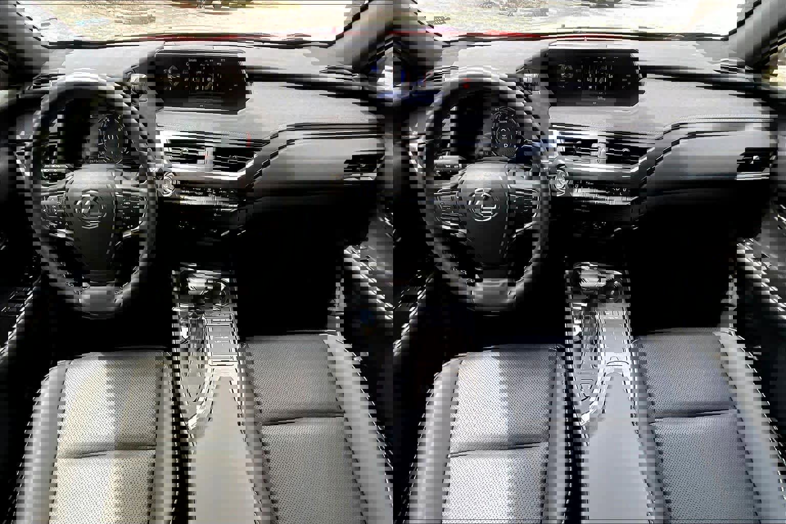 Used 2020 Lexus UX 200 w/ Premium Package image 16