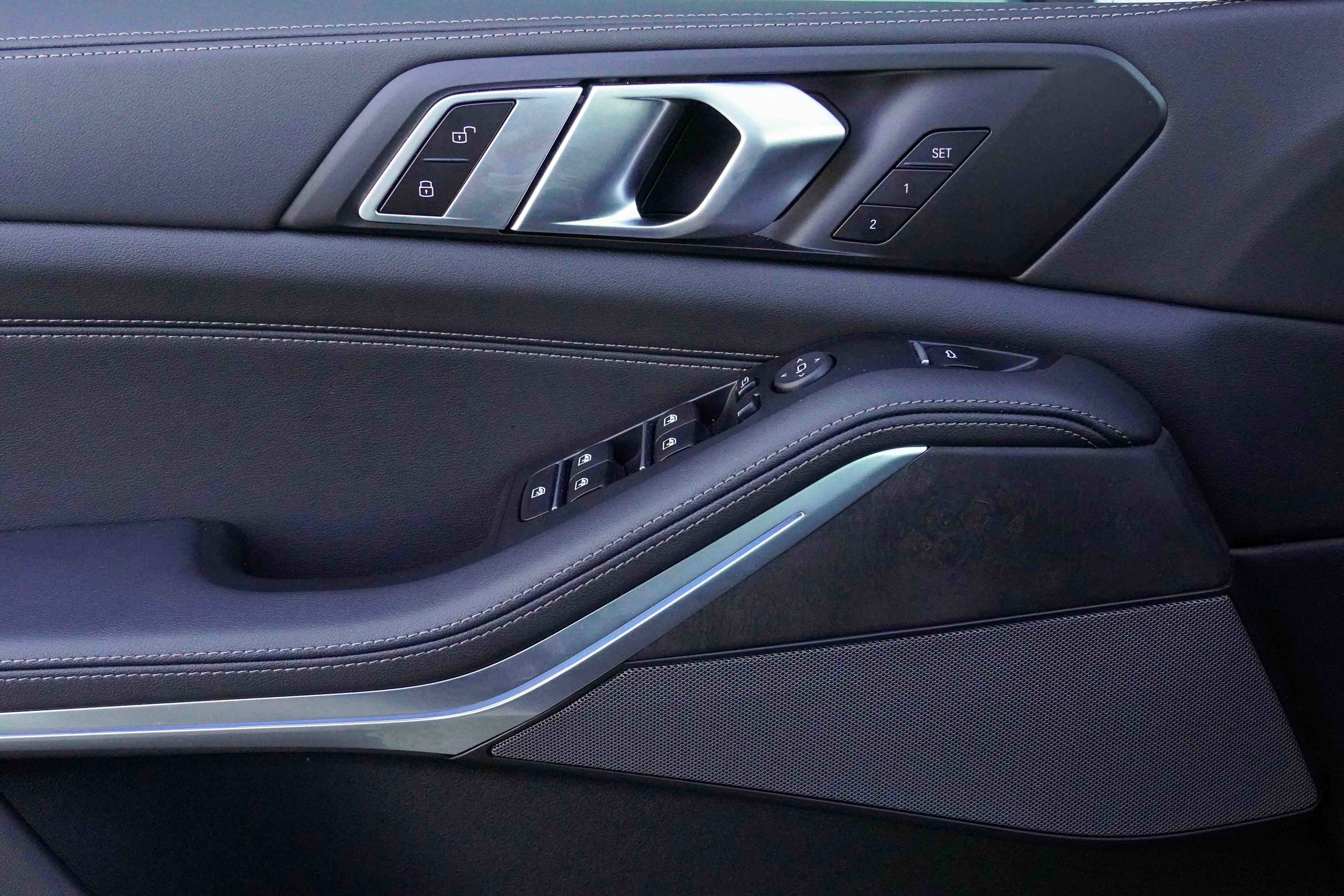 Used 2025 BMW X5 sDrive40i w/ Premium Package image 15