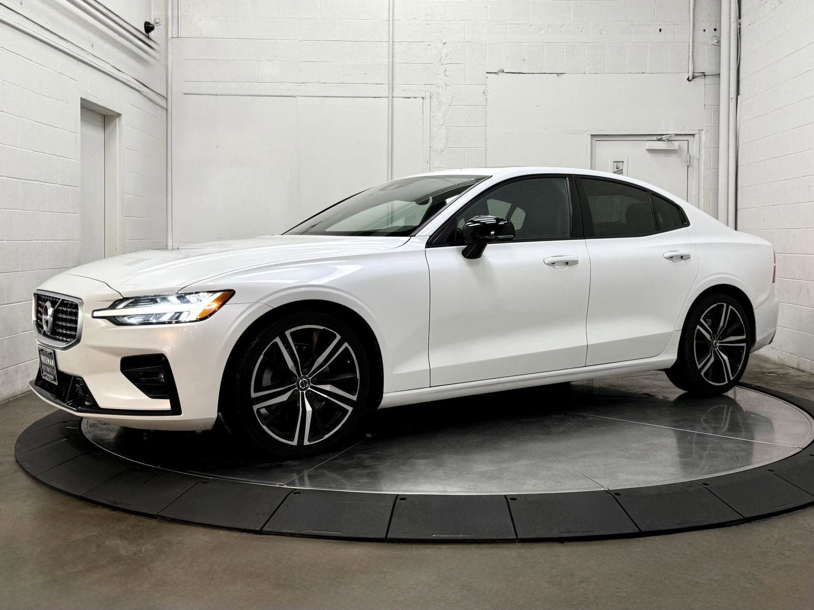 Used 2019 Volvo S60 T5 R-Design image 4