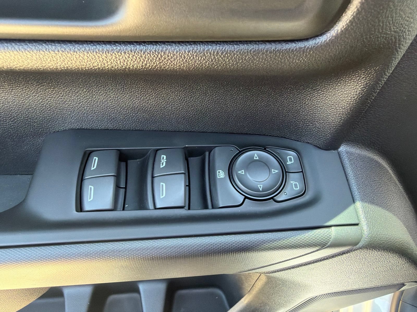 Used 2022 Chevrolet Silverado 1500 Custom Trail Boss AWD/4WD image 16