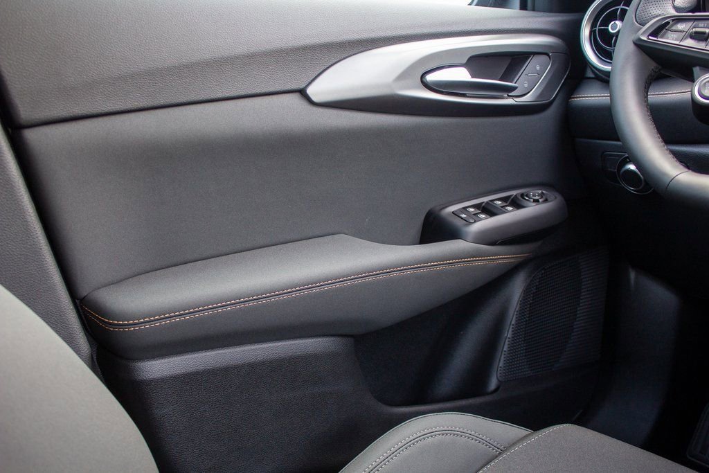Used 2025 Alfa Romeo Tonale w/ Active Assist Package image 18