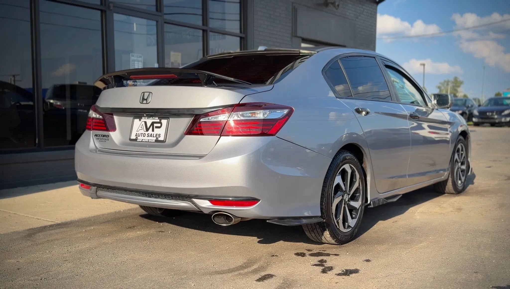 Used 2017 Honda Accord EX image 2