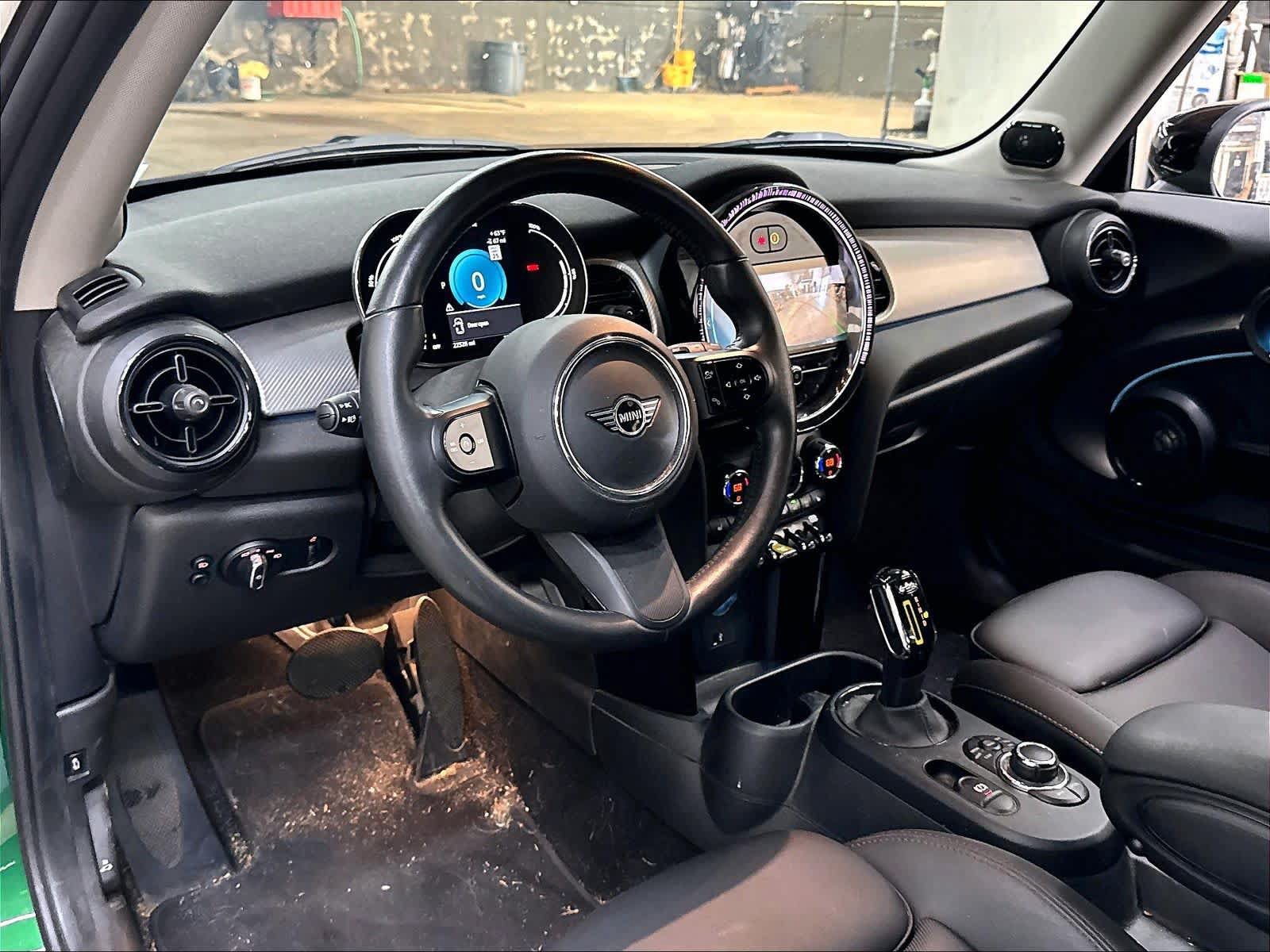 Used 2024 MINI Cooper SE FWD image 16