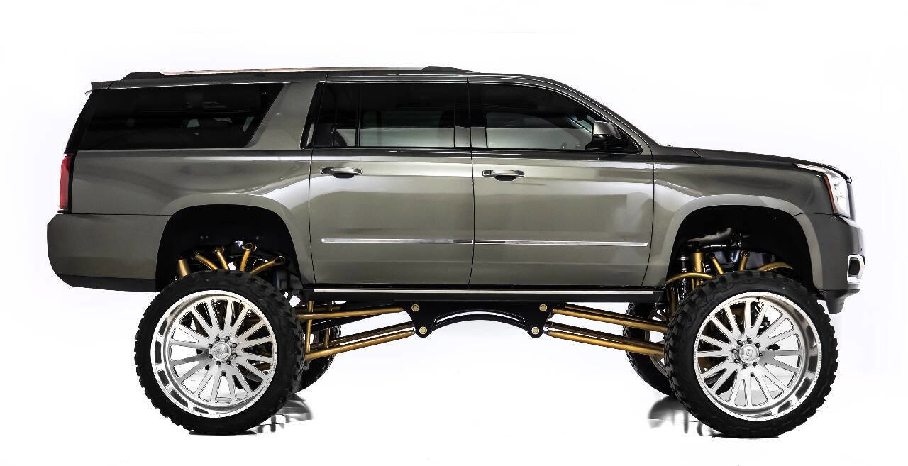 Used 2018 GMC Yukon XL Denali w/ Denali Ultimate Package AWD/4WD image 6