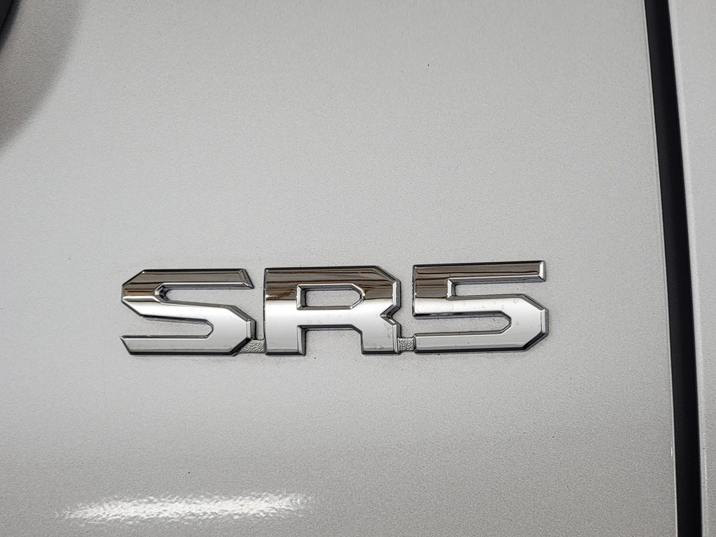 Certified 2024 Toyota Tacoma SR5 AWD/4WD image 9