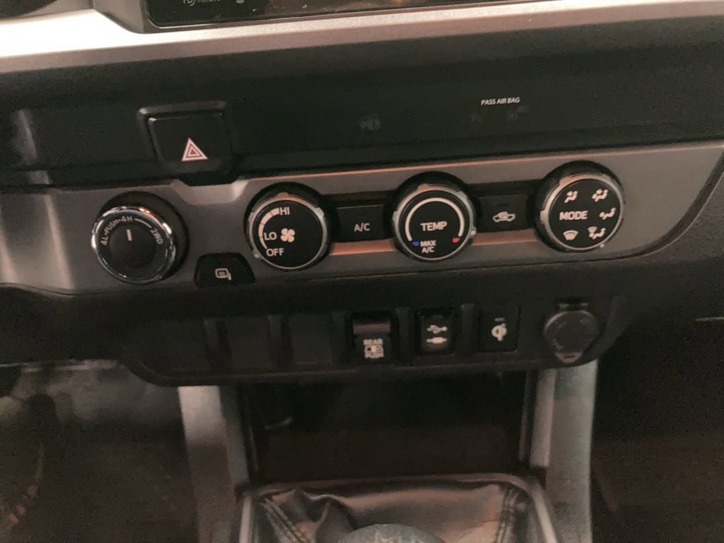 Used 2019 Toyota Tacoma TRD Off-Road AWD/4WD image 25