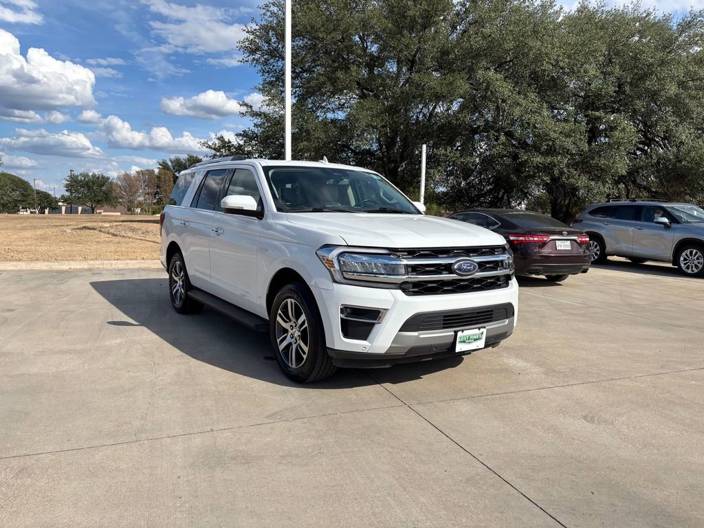 Used 2024 Ford Expedition Limited image 7