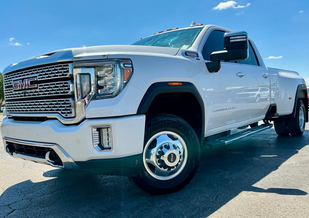 Used 2020 GMC Sierra 3500 Denali w/ Denali Ultimate Package AWD/4WD image 3