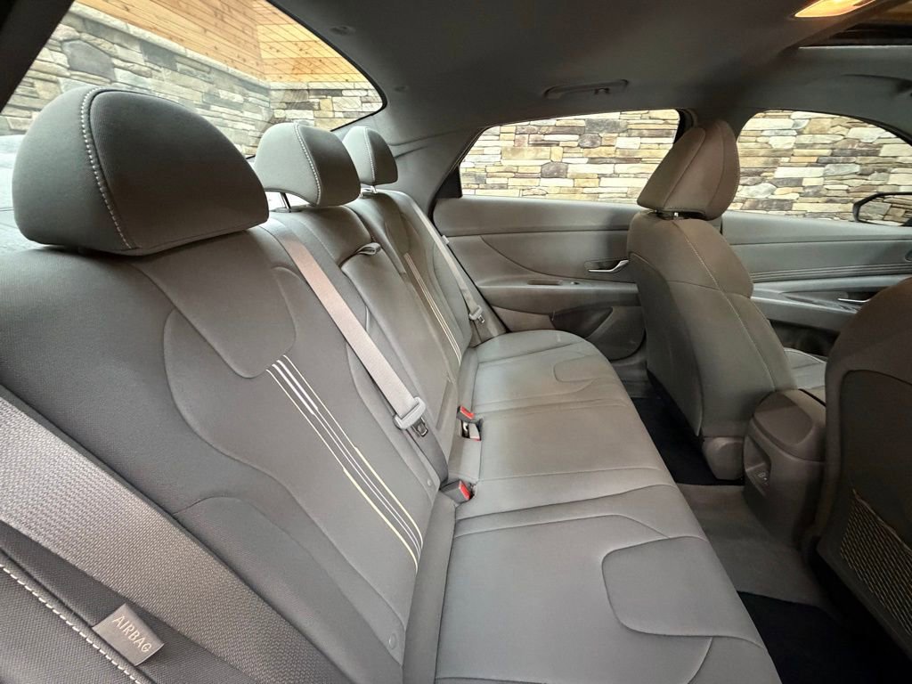 Used 2024 Hyundai Elantra SEL w/ Convenience Package image 30