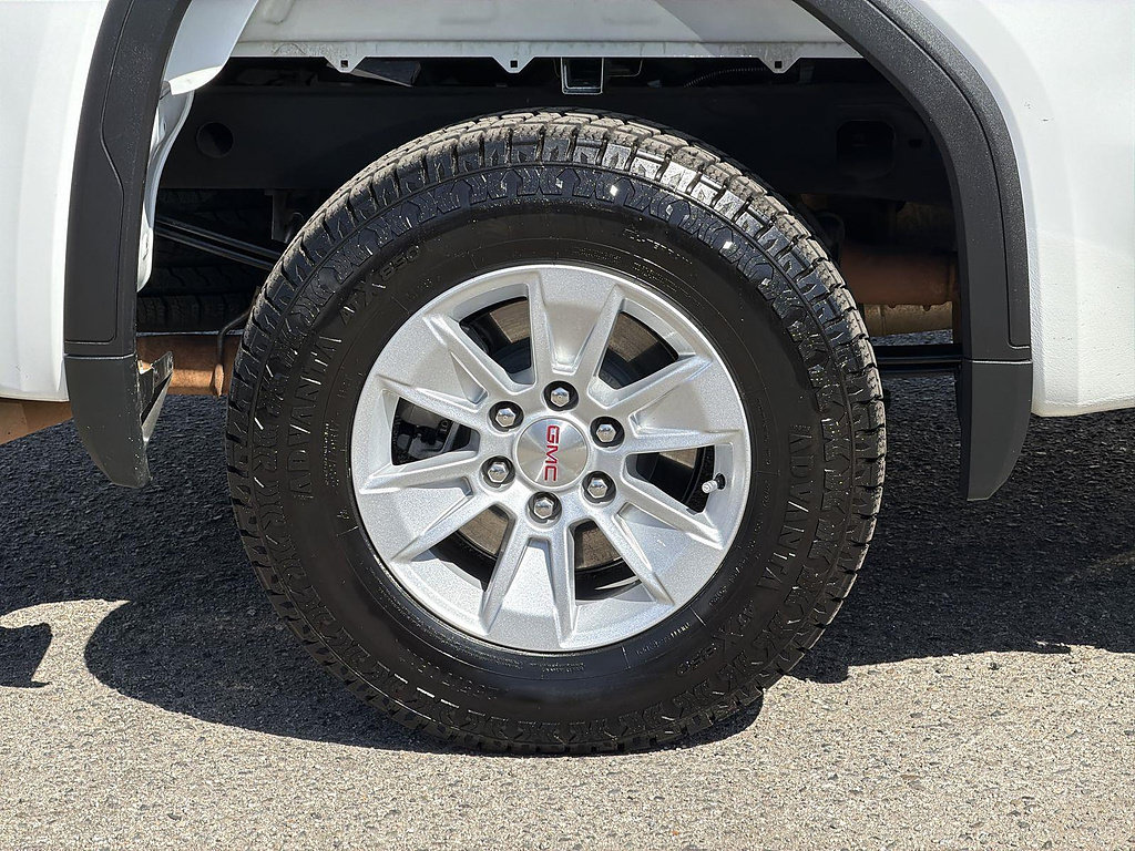Used 2024 GMC Sierra 1500 SLE AWD/4WD image 32