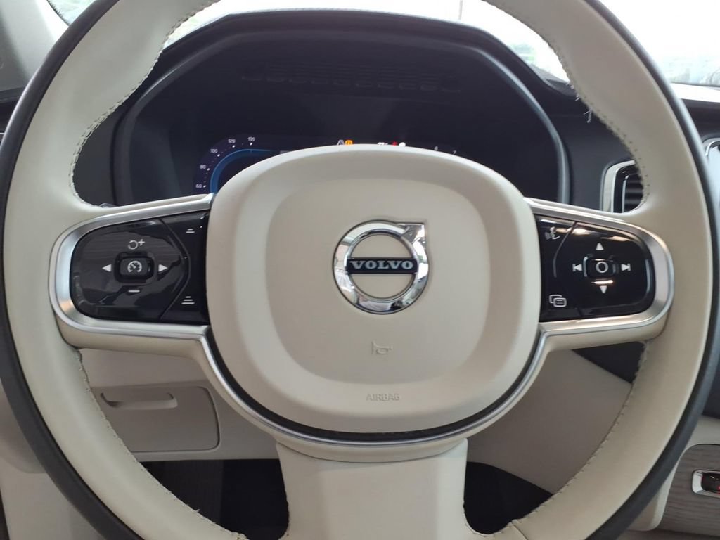 Used 2023 Volvo XC90 B6 Ultimate AWD/4WD image 27