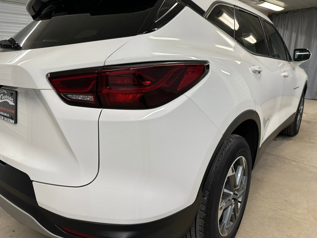 Used 2025 Chevrolet Blazer LT AWD/4WD image 26