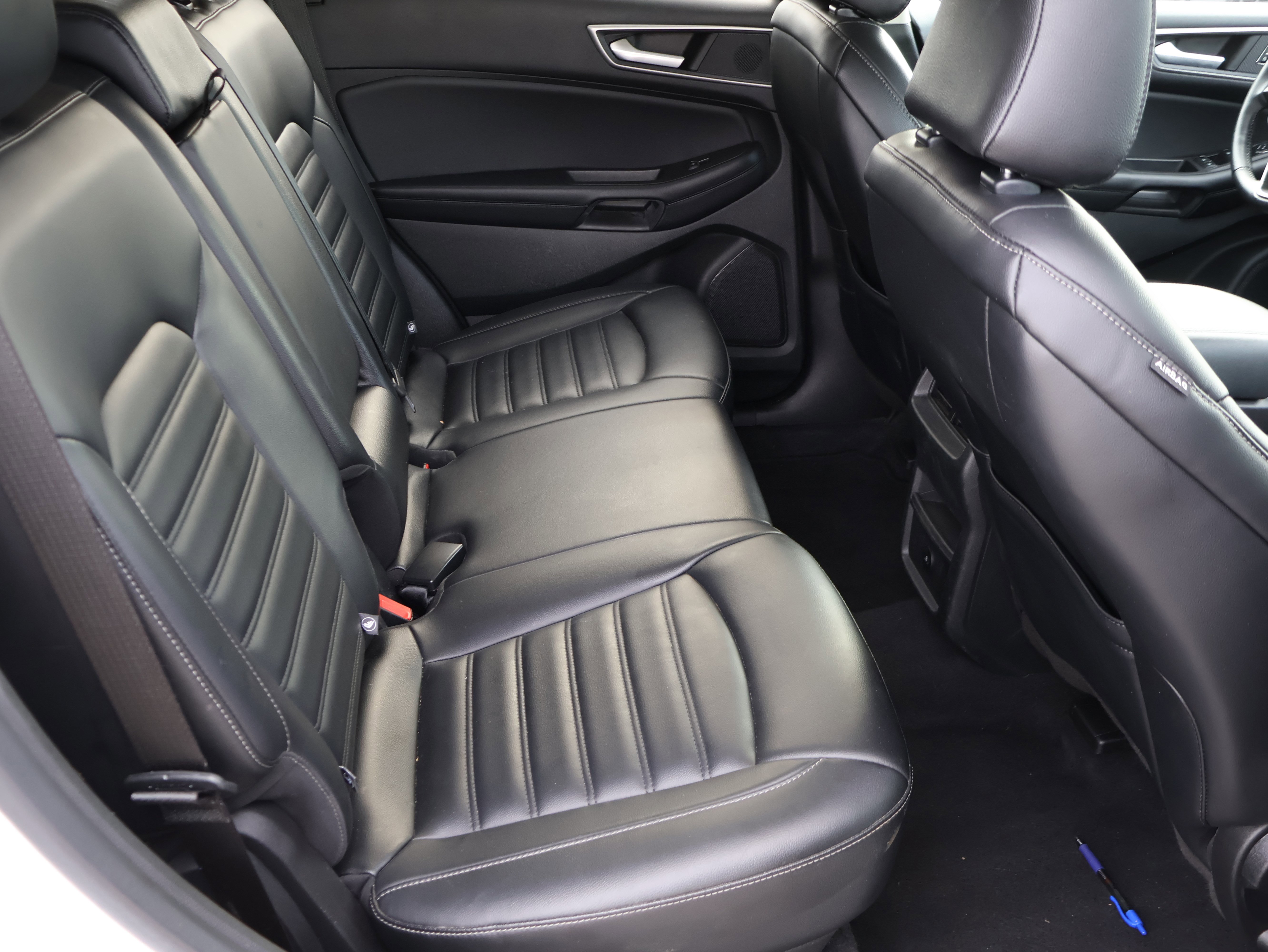 Used 2023 Ford Edge SEL image 14