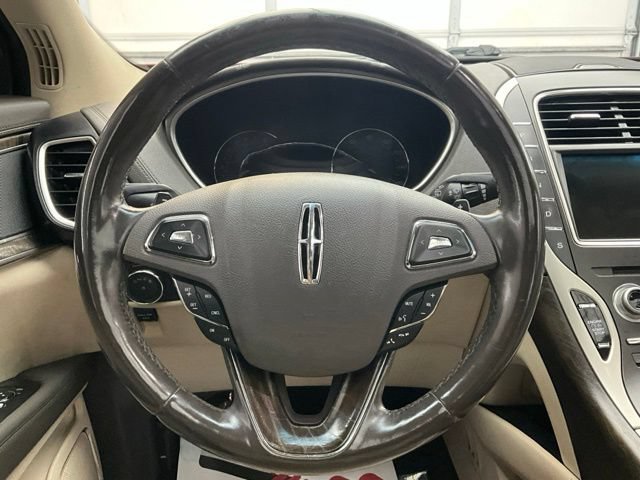 Used 2017 Lincoln MKX Select w/ Select Plus Package FWD image 10