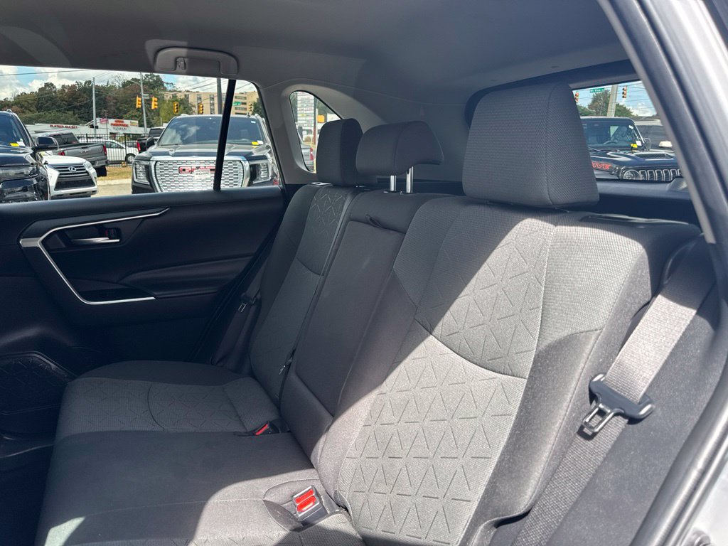 Used 2024 Toyota RAV4 XLE AWD/4WD image 25