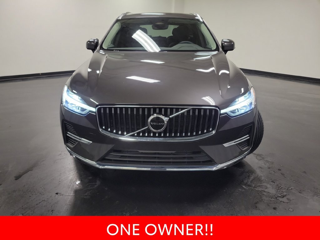 Used 2023 Volvo XC60 T8 Core AWD/4WD image 3