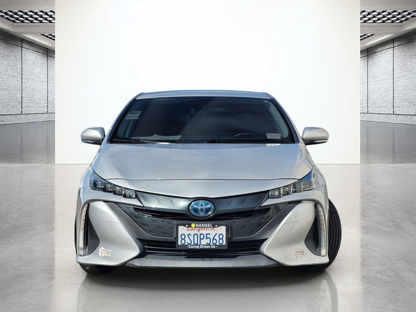 Used 2020 Toyota Prius Prime XLE FWD image 2