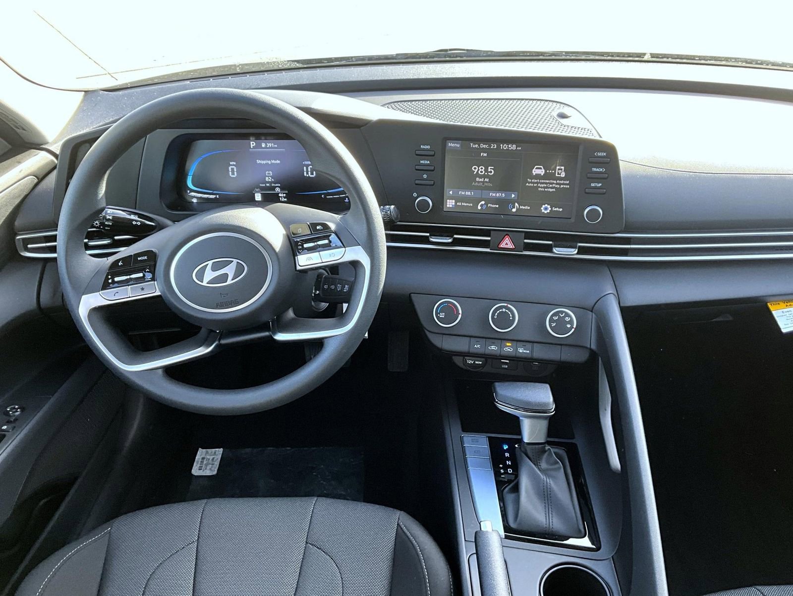New 2026 Hyundai Elantra SE image 13