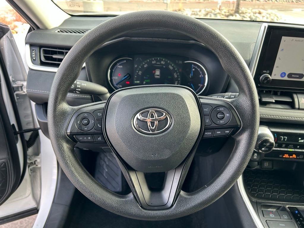 Used 2025 Toyota RAV4 XLE image 13