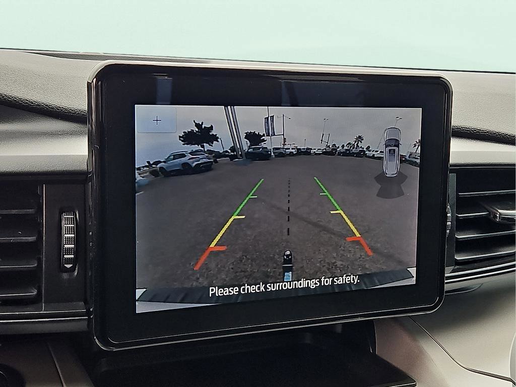 Used 2024 Ford Explorer XLT w/ Class IV Trailer Tow Package image 16