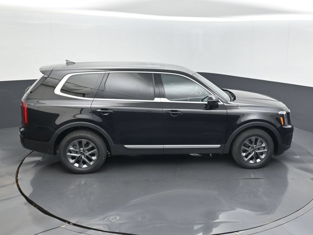 Used 2024 Kia Telluride LX FWD image 14