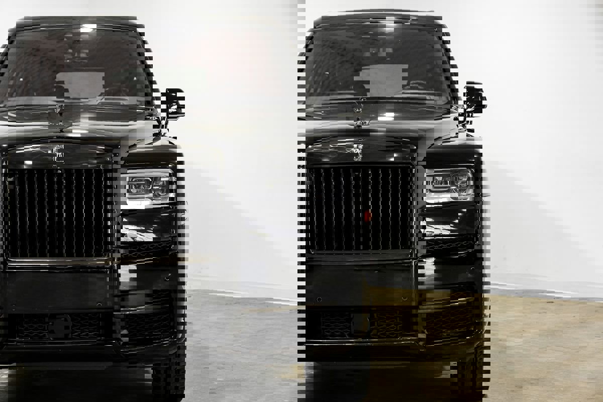 Used 2022 Rolls-Royce Cullinan Black Badge w/ Dark Exterior Package image 53