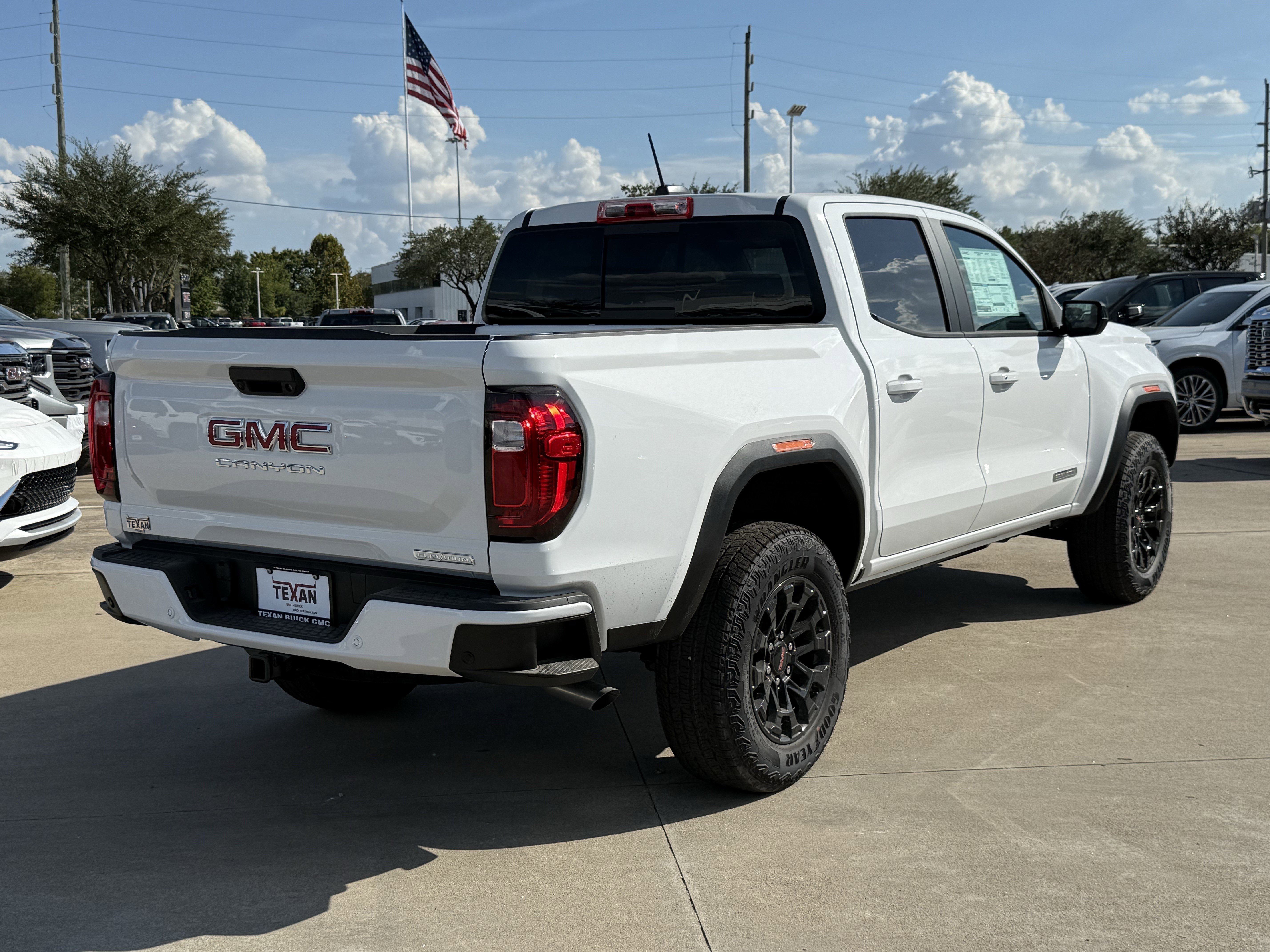 New 2026 GMC Canyon Elevation w/ Convenience Package image 5