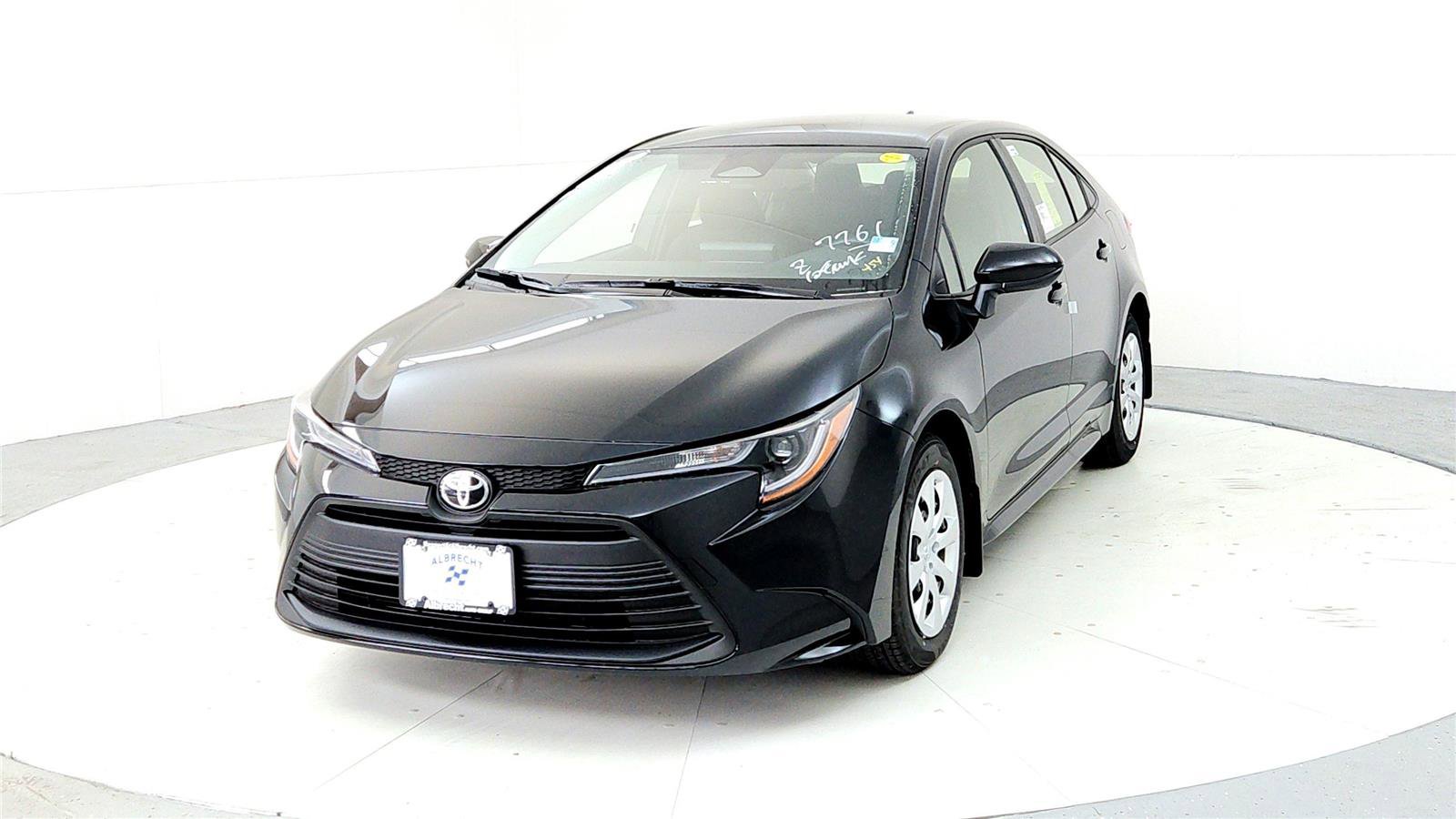 New 2026 Toyota Corolla LE FWD image 2