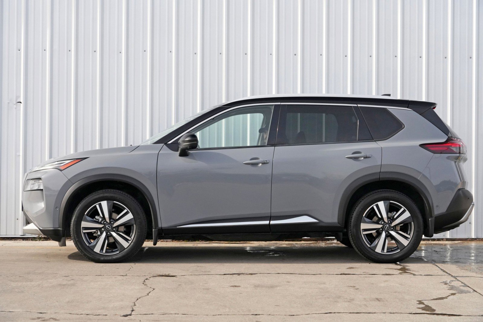 Used 2022 Nissan Rogue Platinum w/ Head-Up Display Package FWD image 8