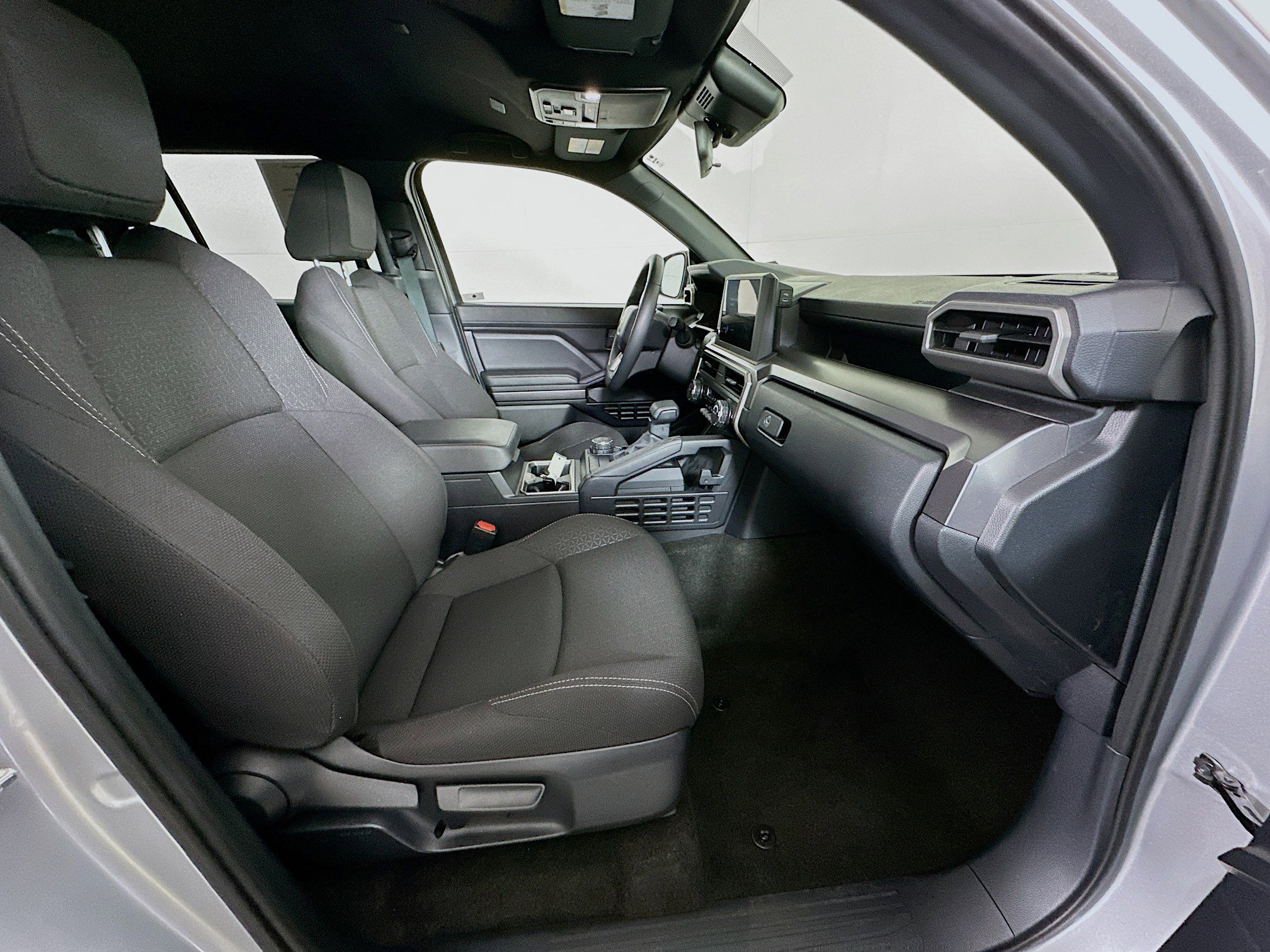 Used 2025 Toyota 4Runner SR5 image 31