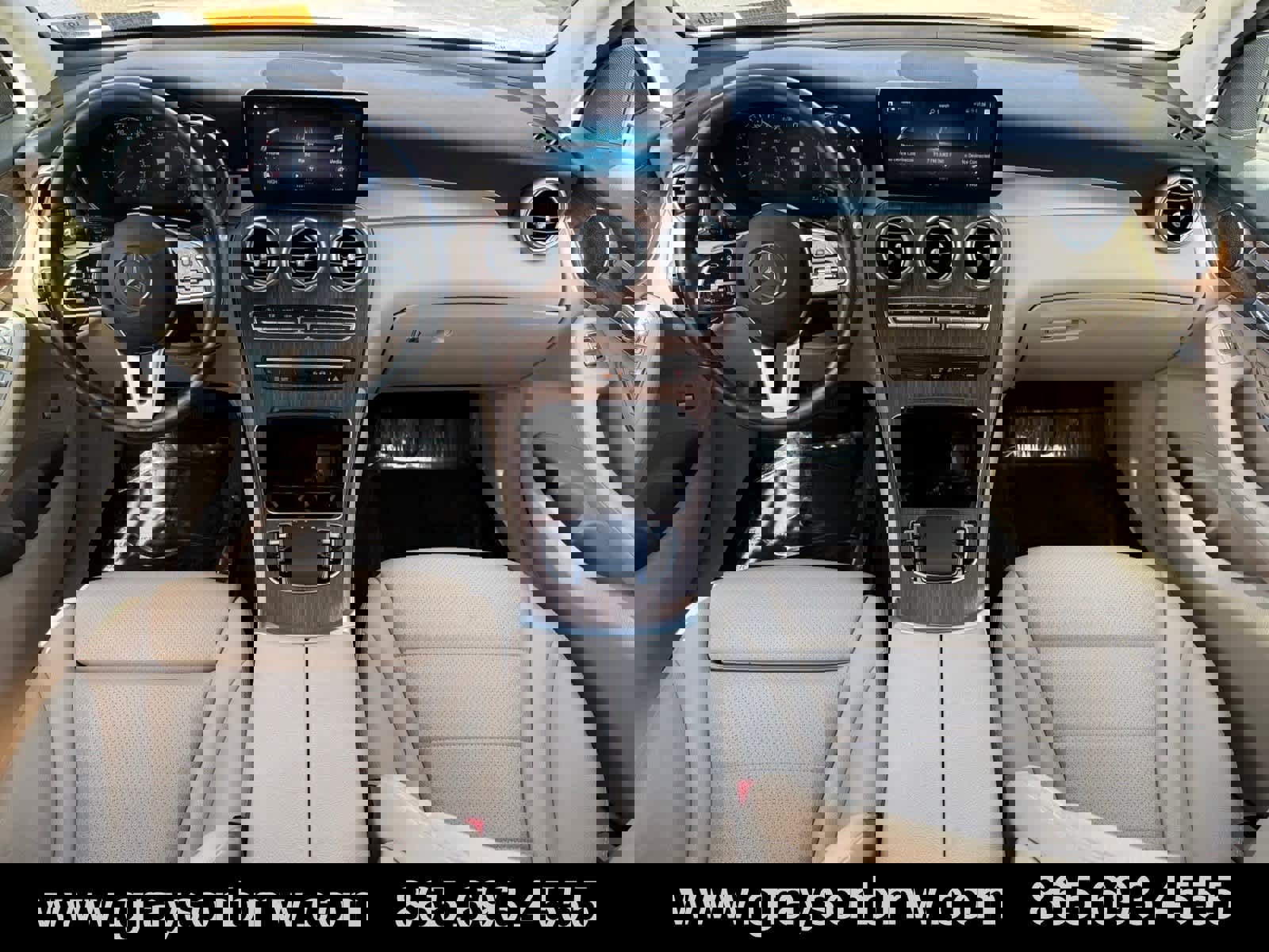 Used 2022 Mercedes-Benz GLC 300 4MATIC w/ Premium Package Lite image 12