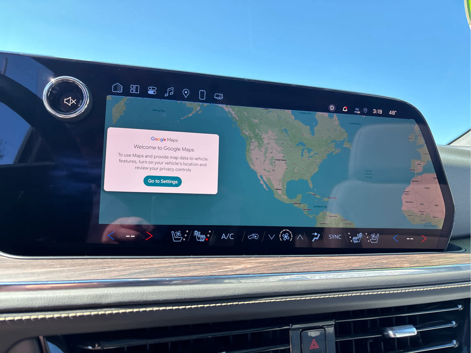 Certified 2025 Chevrolet Suburban Premier image 14