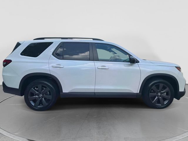 Certified 2025 Honda Pilot Sport image 8