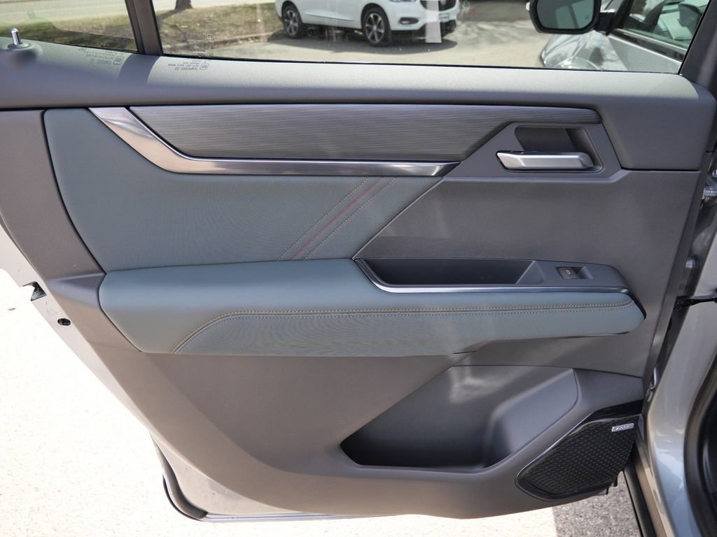 New 2026 GMC Acadia AT4 image 33