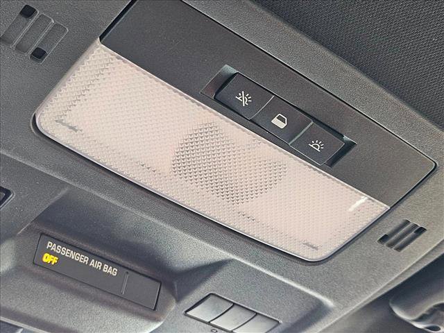 Used 2010 Chevrolet Camaro SS w/ LPO, Ground Effects Package image 18