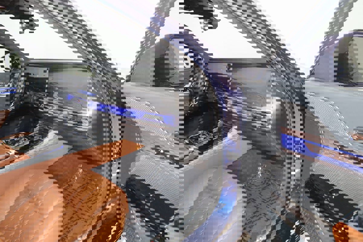 Used 2023 BMW 760i xDrive image 58