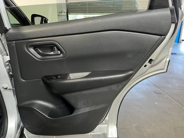 Used 2024 Nissan Rogue S AWD/4WD image 15