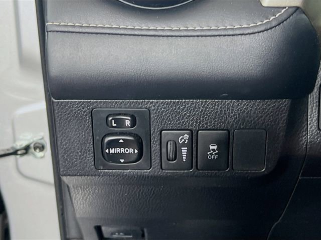 Used 2015 Toyota RAV4 XLE FWD image 11
