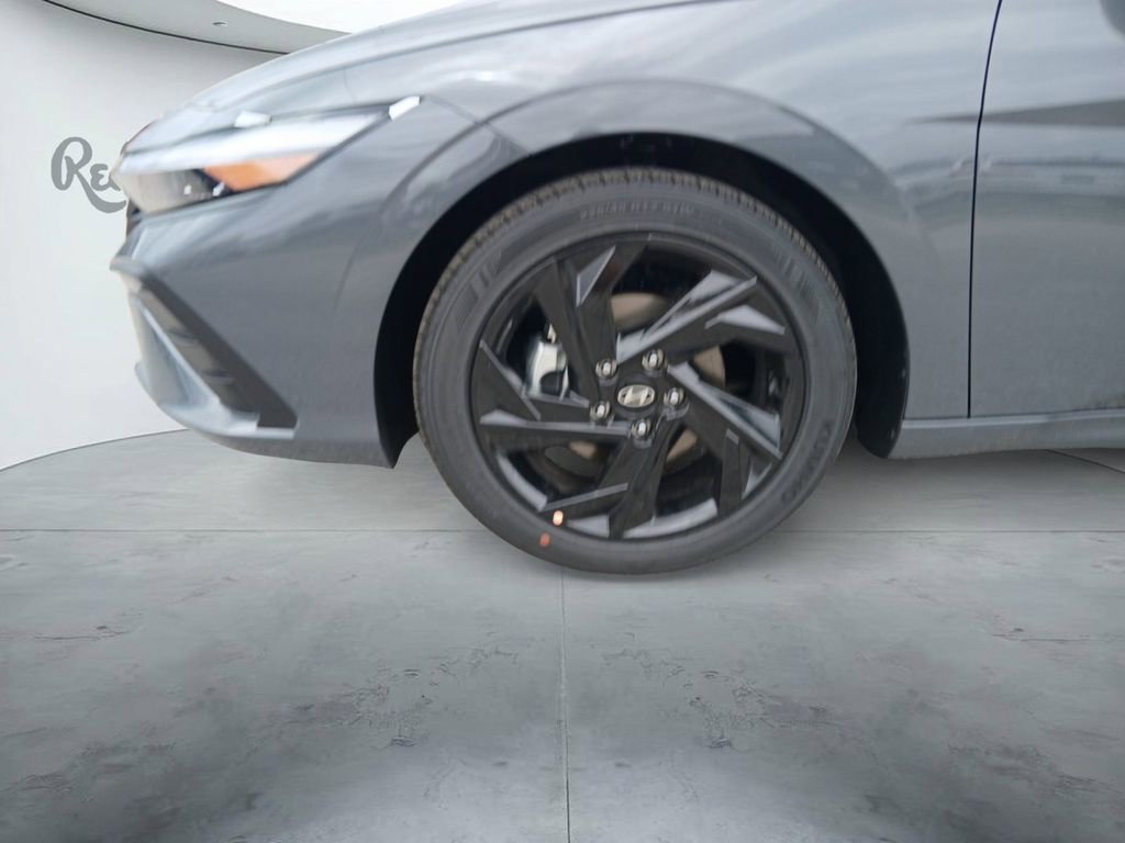 New 2026 Hyundai Elantra Sport FWD image 14