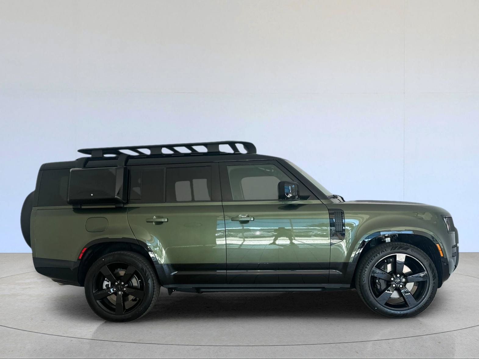 New 2026 Land Rover Defender 130 X-Dynamic SE AWD/4WD image 7