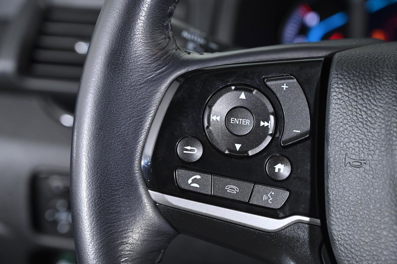 Used 2020 Honda Pilot Touring image 15