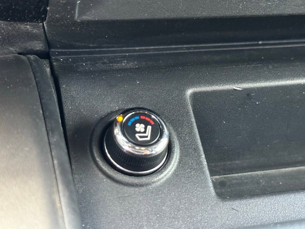 Used 2021 Nissan Titan Platinum Reserve image 16