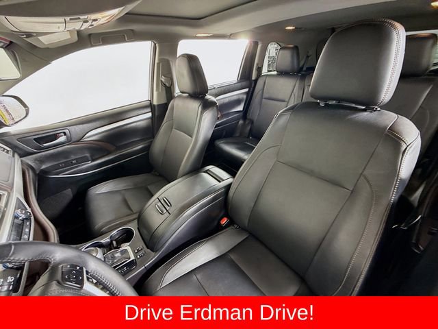Certified 2018 Toyota Highlander XLE w/ Carpet Mat Package (TMS) image 5