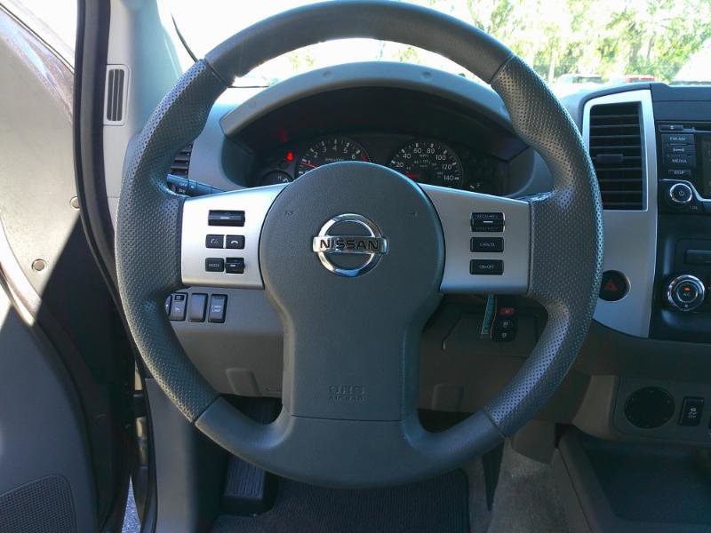 Used 2016 Nissan Frontier SV image 15