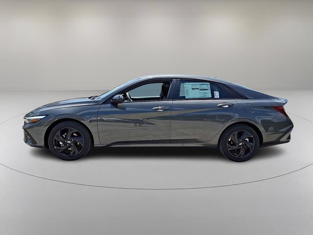 New 2026 Hyundai Elantra Sport FWD image 4