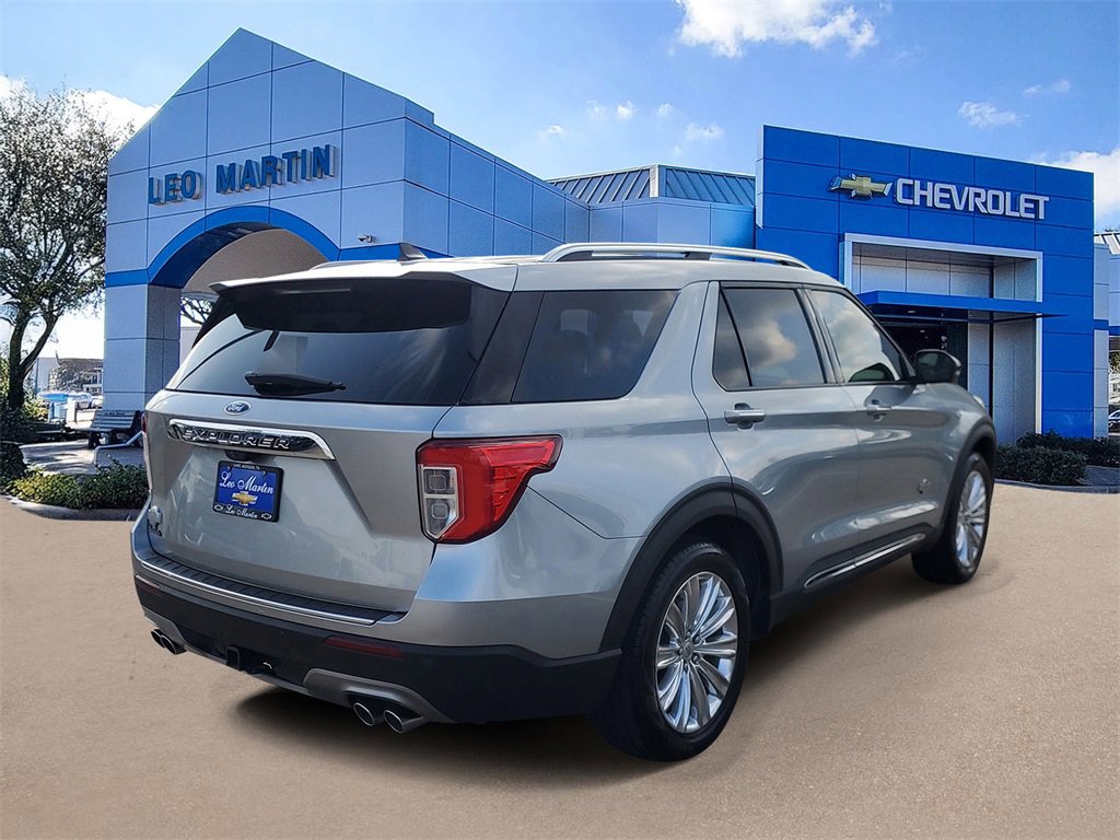 Used 2022 Ford Explorer King Ranch w/ Technology Package image 3
