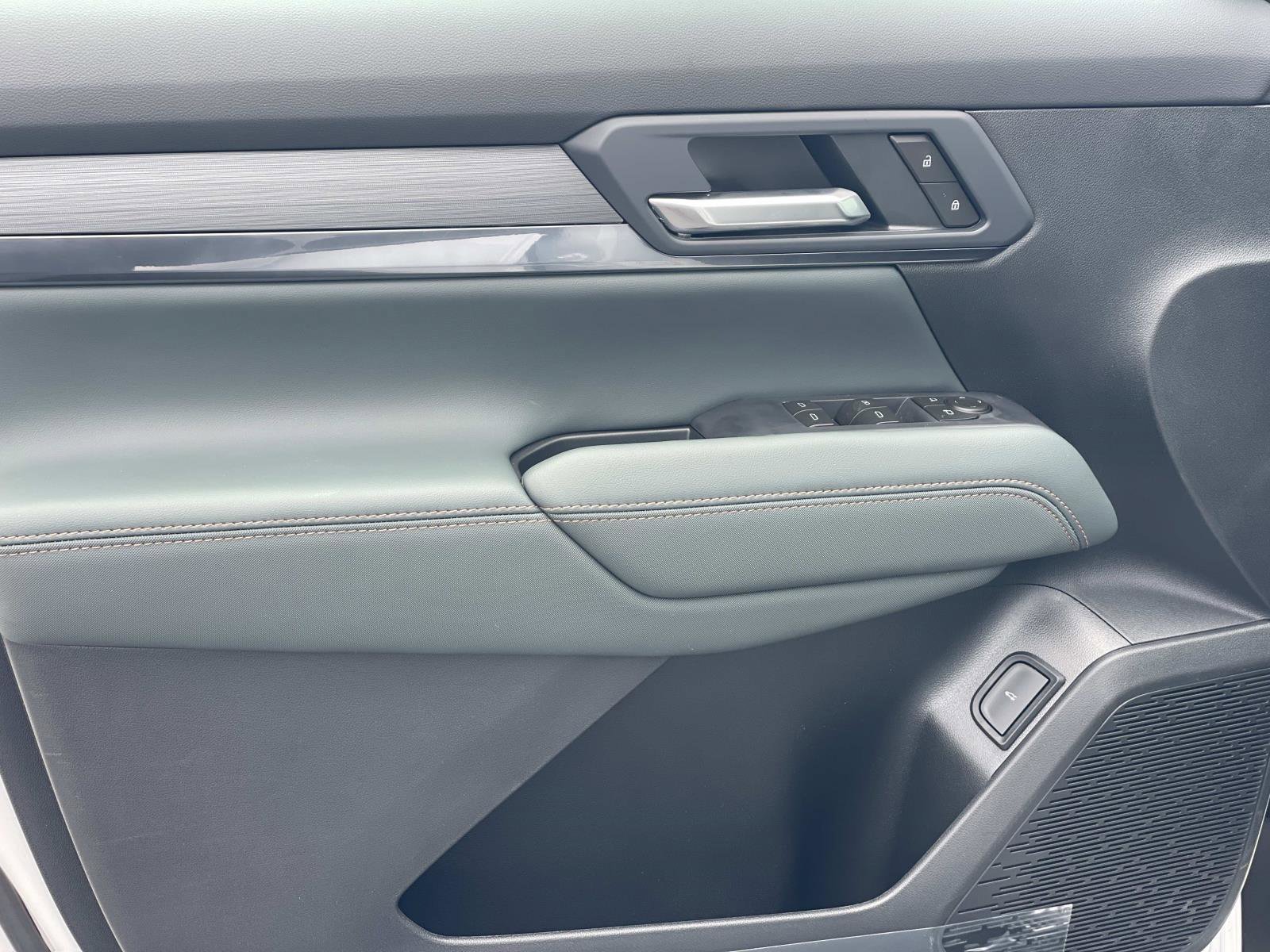 New 2026 GMC Terrain AT4 AWD/4WD image 19