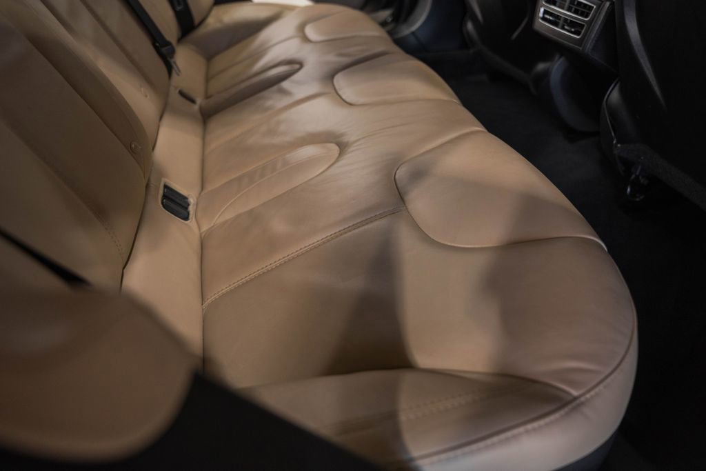 Used 2013 Tesla Model S image 27